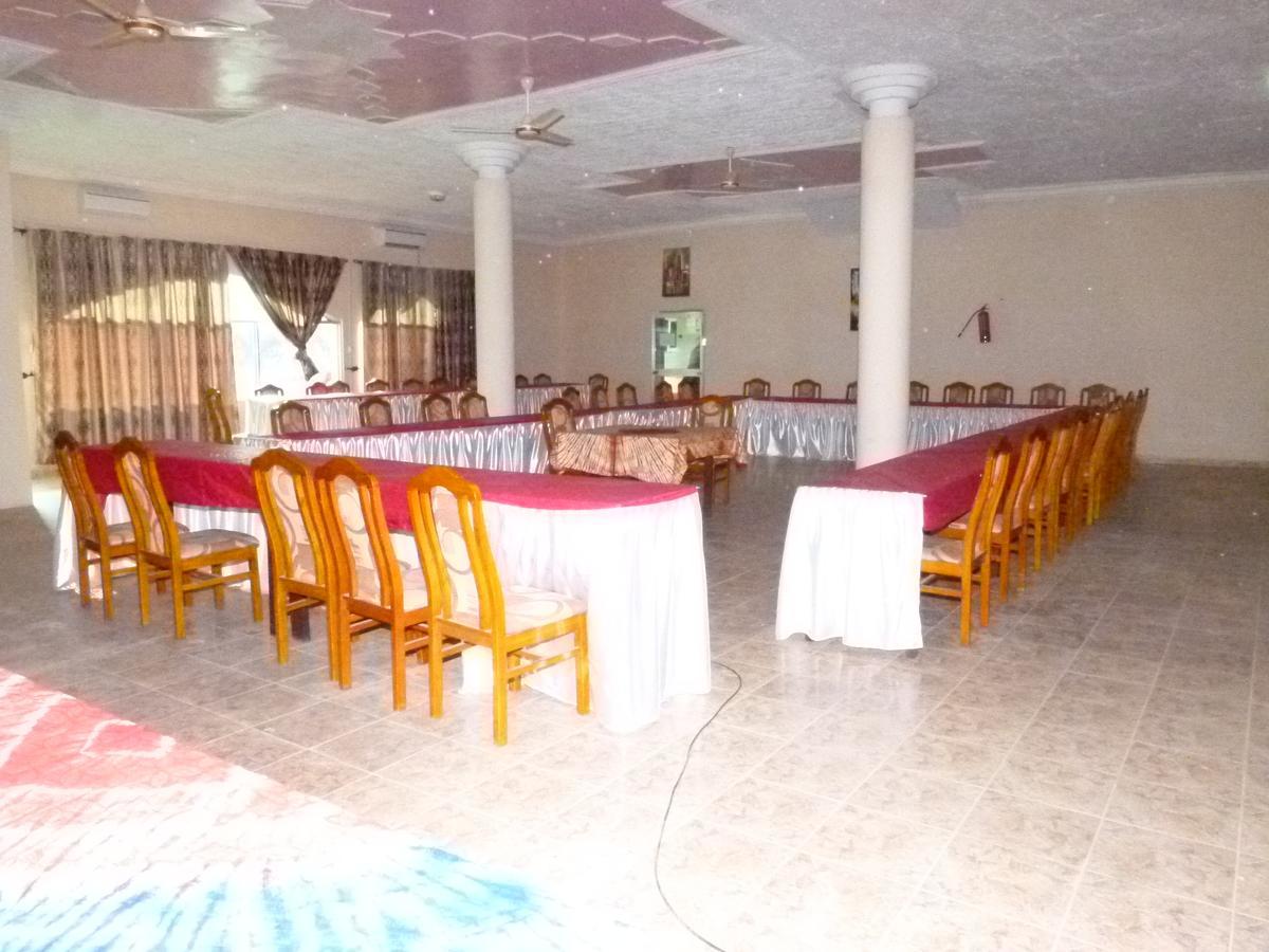 Golden Beach Hotel Serrekunda Pokoj fotografie