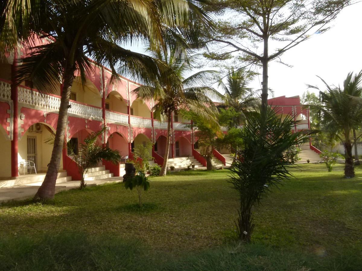 Golden Beach Hotel Serrekunda Pokoj fotografie
